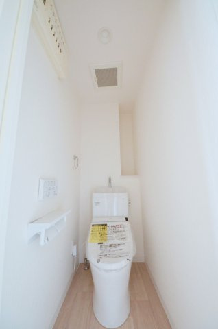 サンシティ庚午のトイレ|ウォシュレット付きトイレ