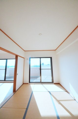 サンシティ庚午の和室|全居室収納スペース有
お部屋が広く綺麗に使えます