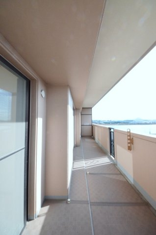 サンシティ庚午のバルコニー|南西向きで陽当り眺望良好です
