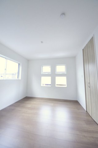 五日市中央六丁目の洋室|全居室収納スペース有、お部屋が広く綺麗に使えます