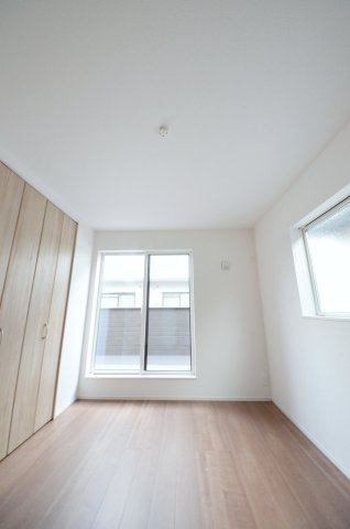 五日市中央六丁目の洋室|全居室収納スペース有、お部屋が広く綺麗に使えます