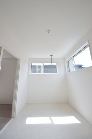 井口一丁目のバルコニー|虫や花粉から洗濯物を守るサンルーム