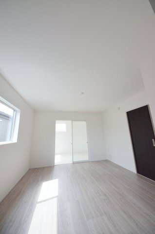 井口一丁目の洋室|全居室収納スペース有、お部屋が広く綺麗に使えます