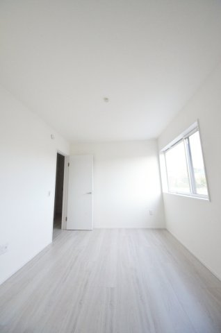 皆賀二丁目の洋室|全居室収納スペース有、お部屋が広く綺麗に使えます