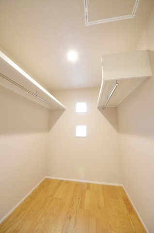 南観音一丁目の洋室|全居室収納スペース有、お部屋が広く綺麗に使えます