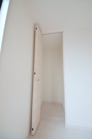 楽々園三丁目の収納|全居室収納スペース有、お部屋が広く綺麗に使えます