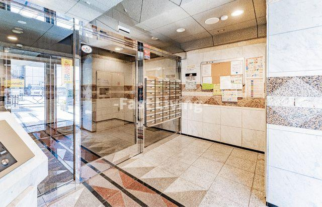 パレステュディオ御茶ノ水湯島駅前のロビー