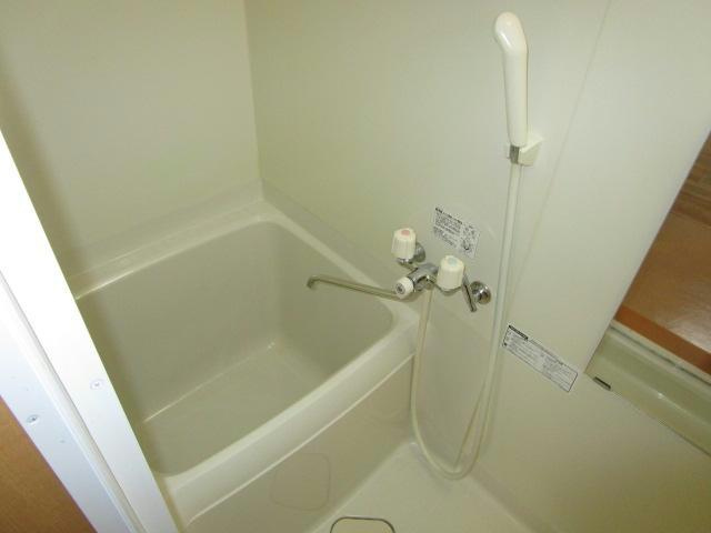 キャンパスハウスの浴室