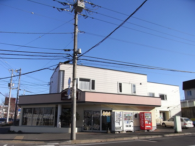 キャンパスハウスの外観