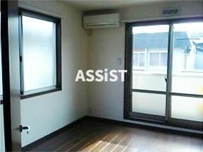 オルキス北沢の居間・リビング