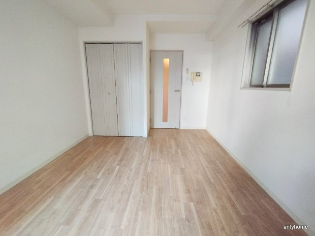 パセオ十三東　仲介手数料無料の居間・リビング