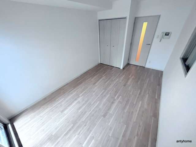 パセオ十三東　仲介手数料無料の居間・リビング