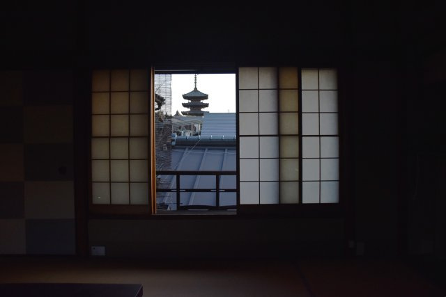 石塀小路 格式を継承する京町家の和室|八坂の塔をひとりじめ