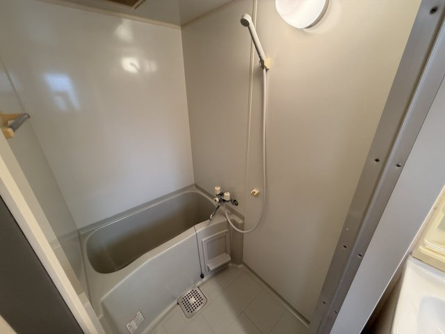 ハーメスアズールの浴室