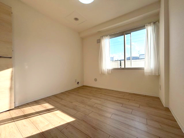 ジュエルコート白石中央の洋室