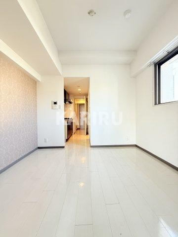 エルベコート太子橋駅前の居間・リビング