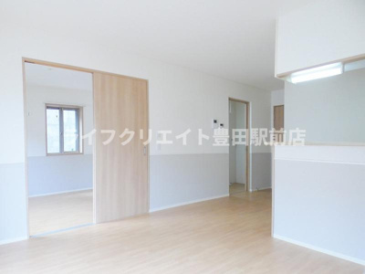 【居間・リビング】 | エルメゾン程久保Ⅱ