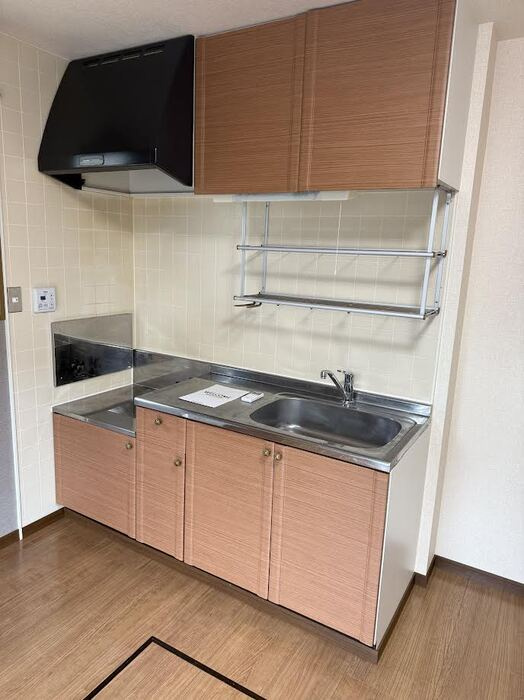 バティール西小森野　A棟のキッチン|２口コンロ設置可能です★
