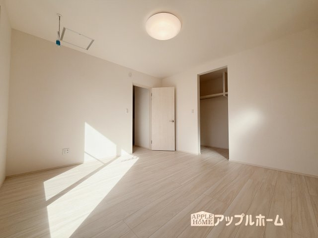 【新築住宅】深谷市萱場 第10期 全6棟の洋室|２階居室は全室収納あり！たっぷりある収納活用でお部屋もキレイを保てます♪