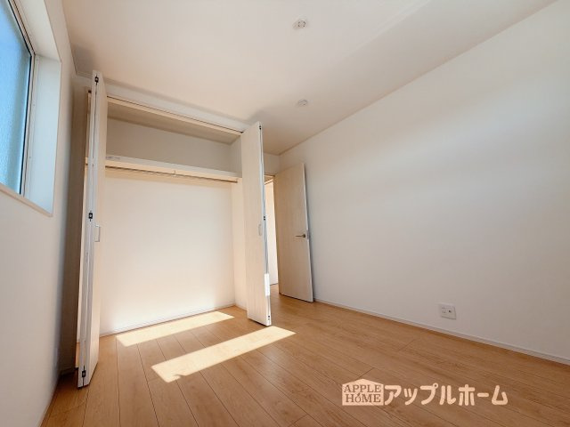 【新築住宅】深谷市下手計 全2区画の洋室|２階居室は全室収納あり！たっぷりある収納活用でお部屋もキレイを保てます♪