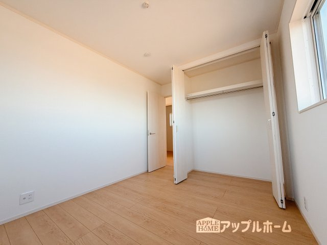 【新築住宅】深谷市下手計 全2区画の洋室|２階居室は全室収納あり！たっぷりある収納活用でお部屋もキレイを保てます♪