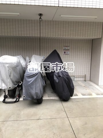 リバーレ浅草ウエストのその他共用部分|バイク置場