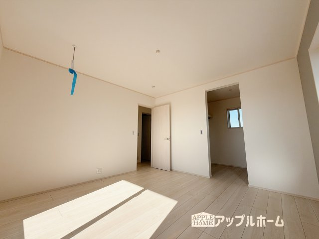 【新築住宅】深谷市下手計 全2区画の洋室|２階居室は全室収納あり！たっぷりある収納活用でお部屋もキレイを保てます♪