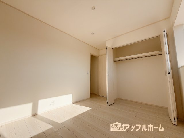 【新築住宅】深谷市下手計 全2区画の収納|２階居室は全室収納あり！たっぷりある収納活用でお部屋もキレイを保てます♪