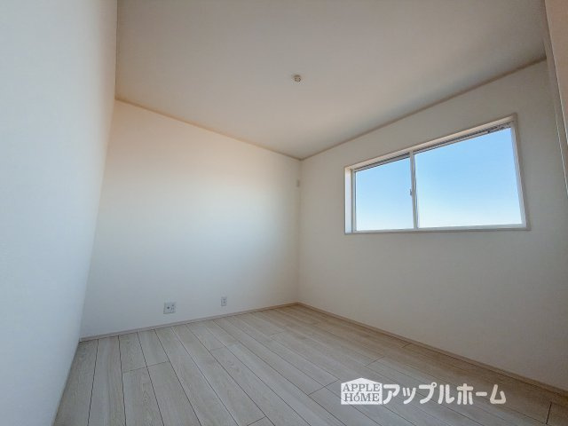 【新築住宅】深谷市下手計 全2区画の洋室|２階居室は全室収納あり！たっぷりある収納活用でお部屋もキレイを保てます♪