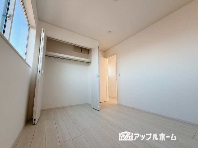 【新築住宅】深谷市下手計 全2区画の洋室|２階居室は全室収納あり！たっぷりある収納活用でお部屋もキレイを保てます♪