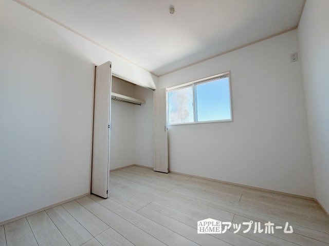 【新築住宅】深谷市普済寺 全8区画の洋室|２階居室は全室収納あり！たっぷりある収納活用でお部屋もキレイを保てます♪