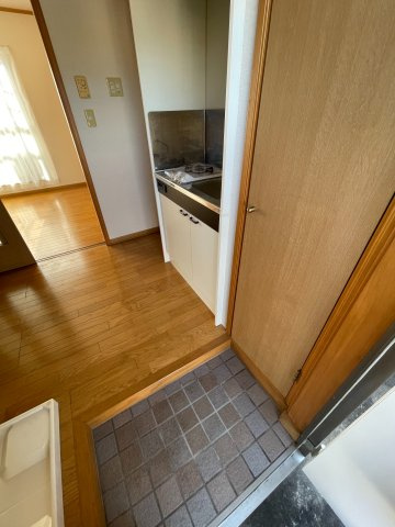 メゾン・デュポンの玄関|※別号室参考写真です