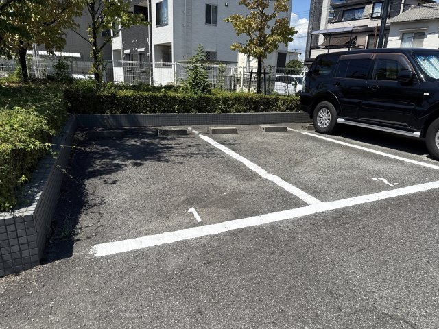 ウイングス神姫の駐車場