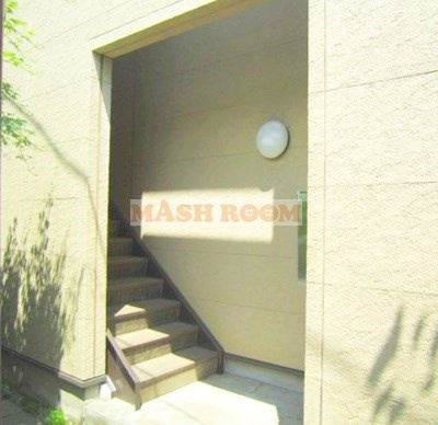 練馬区上石神井３丁目のアパートのエントランス