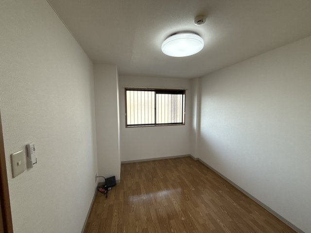 姫路市飾磨区構２丁目のハイツの寝室