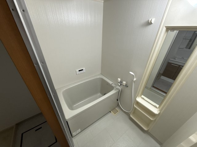 姫路市飾磨区構２丁目のハイツの浴室