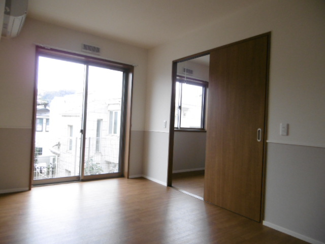 【居間・リビング】 | エルメゾン程久保Ⅱ