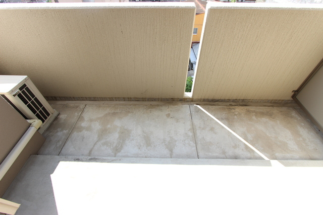 ディアコート千早のバルコニー|現状優先です。