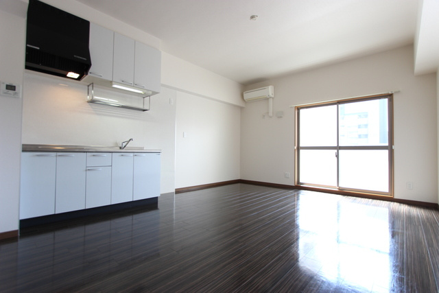 ディアコート千早の居間・リビング|現状優先です。