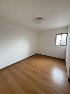 【洋室】 | 雄琴1-17-20貸家