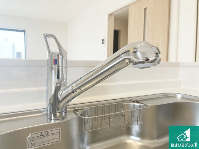 神戸市北区道場町道場　新築一戸建ての設備|浄水器を内蔵！炊飯時、お茶を作る時に安心してお水を使えます！お湯と冷水、浄水と原水、シャワーの切替えもワンタッチです！