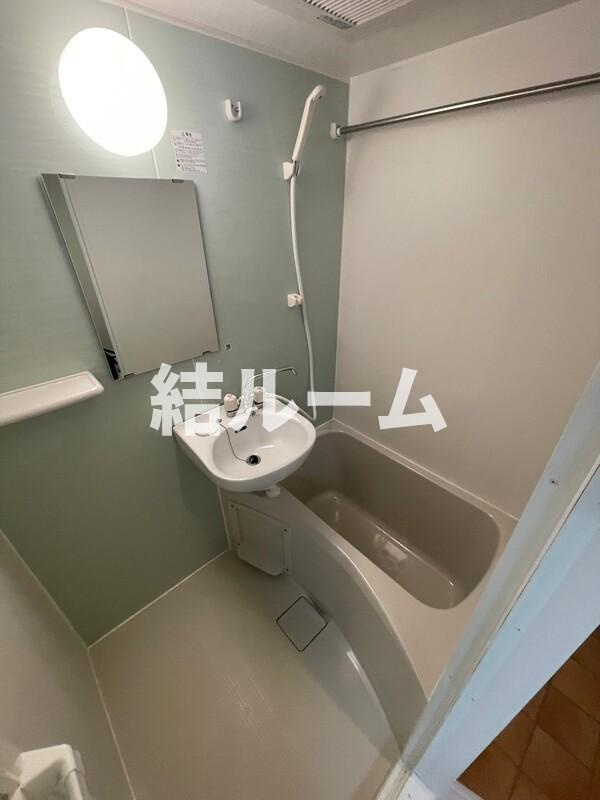板橋区宮本町のアパートの浴室