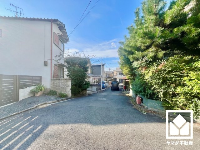 宇治市神明宮北の前面道路含む現地写真