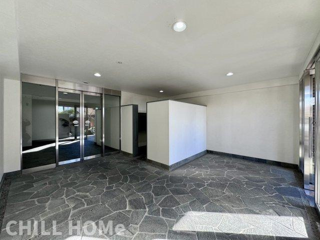 ウイング下小出のロビー|他社様掲載物件もまとめてご紹介、ご案内可能です(^^)/