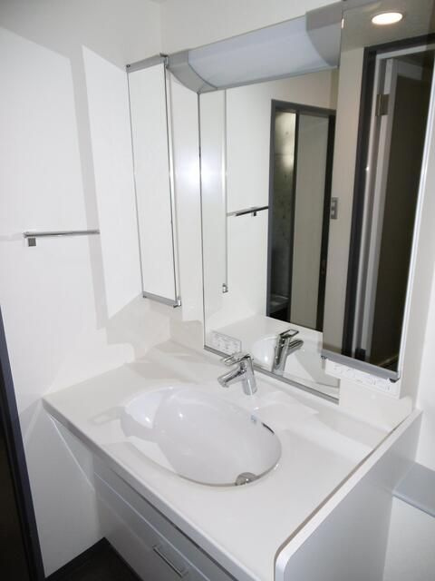 メゾンアズールの洗面所