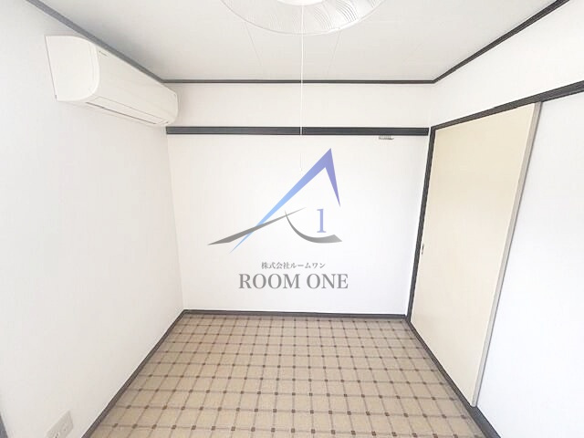 メイプルハイツの居間・リビング|洋室のお部屋です。