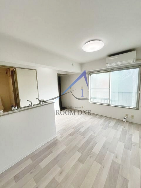 レジデンス３５の居間・リビング|洋室のお部屋です。