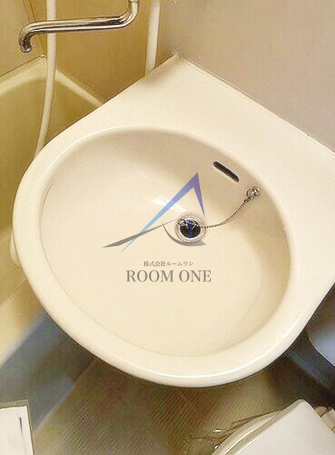 トップ・ルーム新宿の洗面所|洗面台です。