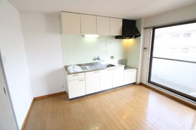 【キッチン】 | ラベンダー真上