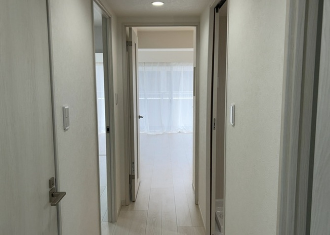 【内装】 | 厚木第９ダイヤモンドマンション | 内装はとにかくおしゃれなものがいい！と選ぶ前に、まず住んだ後のことを想像してみましょう。住んでみたらコンセントの位置が悪くて使いにくいなど出てきます。事前にどの家電をどこに置くか想定しておきましょう。